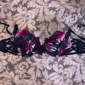 Victoria secret date push up bra